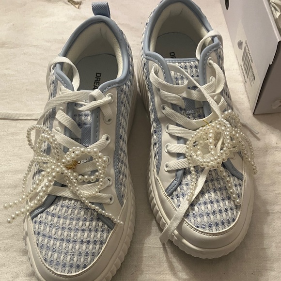 Dream Pairs Blue and White Women's Sneakers - Picture 9 of 9